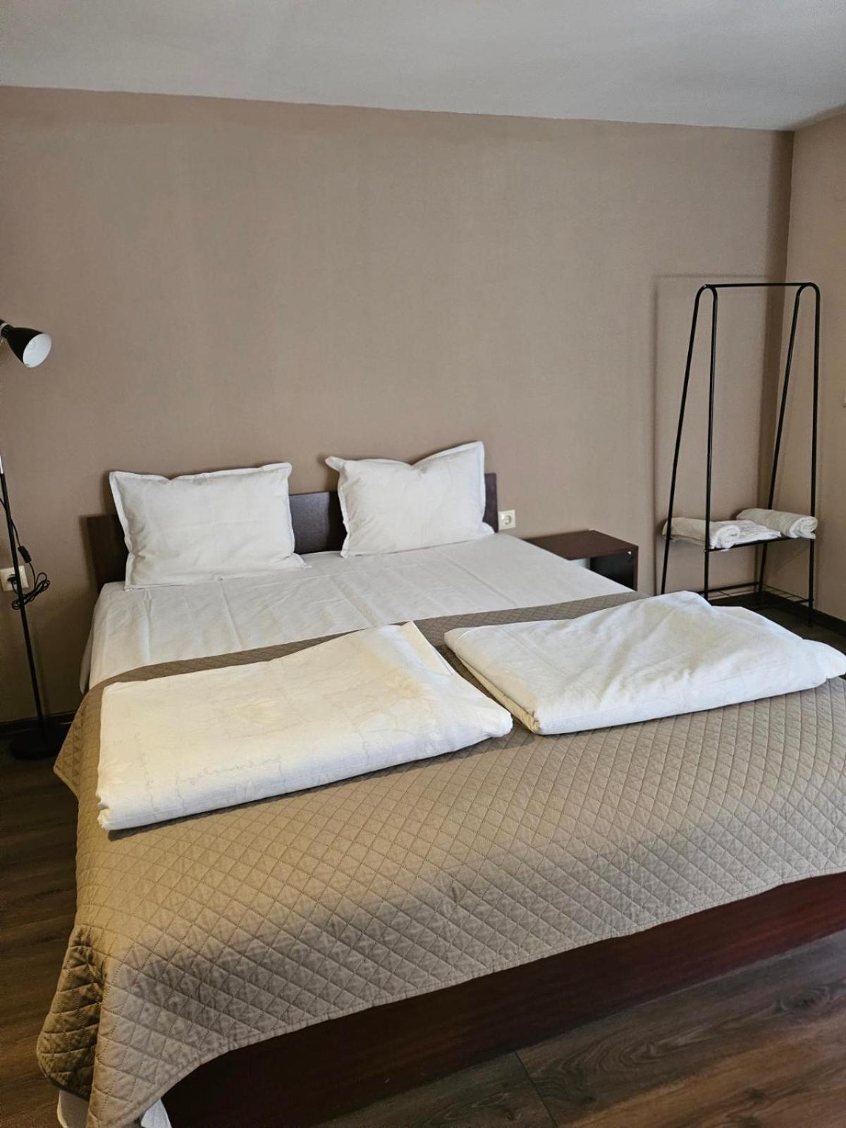 Orehite-Family Hotel ,Food & Pool Bozhichen Bagian luar foto