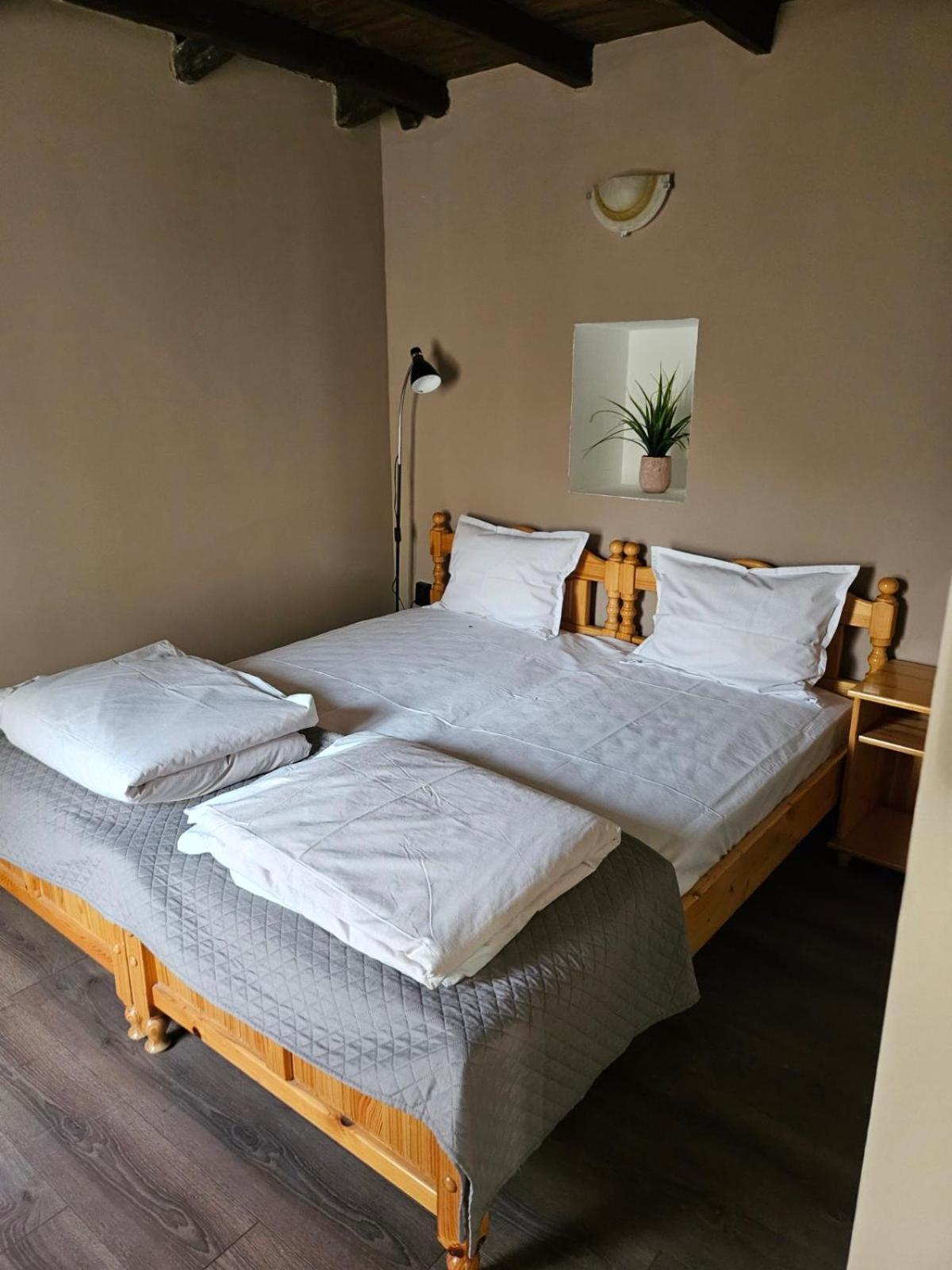 Orehite-Family Hotel ,Food & Pool Bozhichen Bagian luar foto