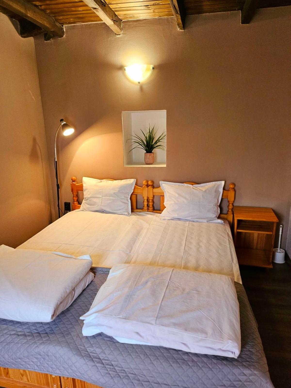Orehite-Family Hotel ,Food & Pool Bozhichen Bagian luar foto