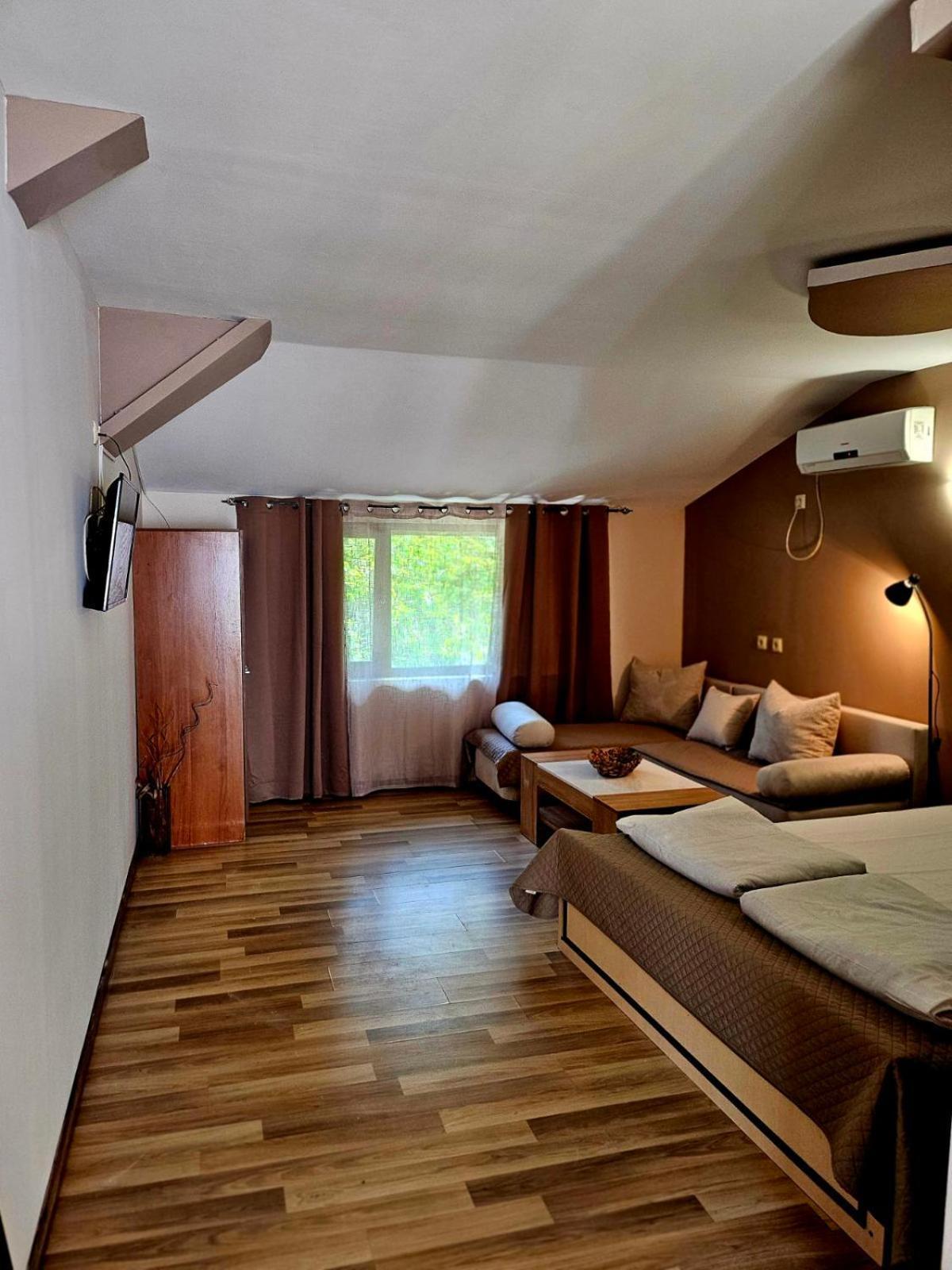 Orehite-Family Hotel ,Food & Pool Bozhichen Bagian luar foto